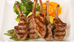 Cotlet de berbecut la gratar